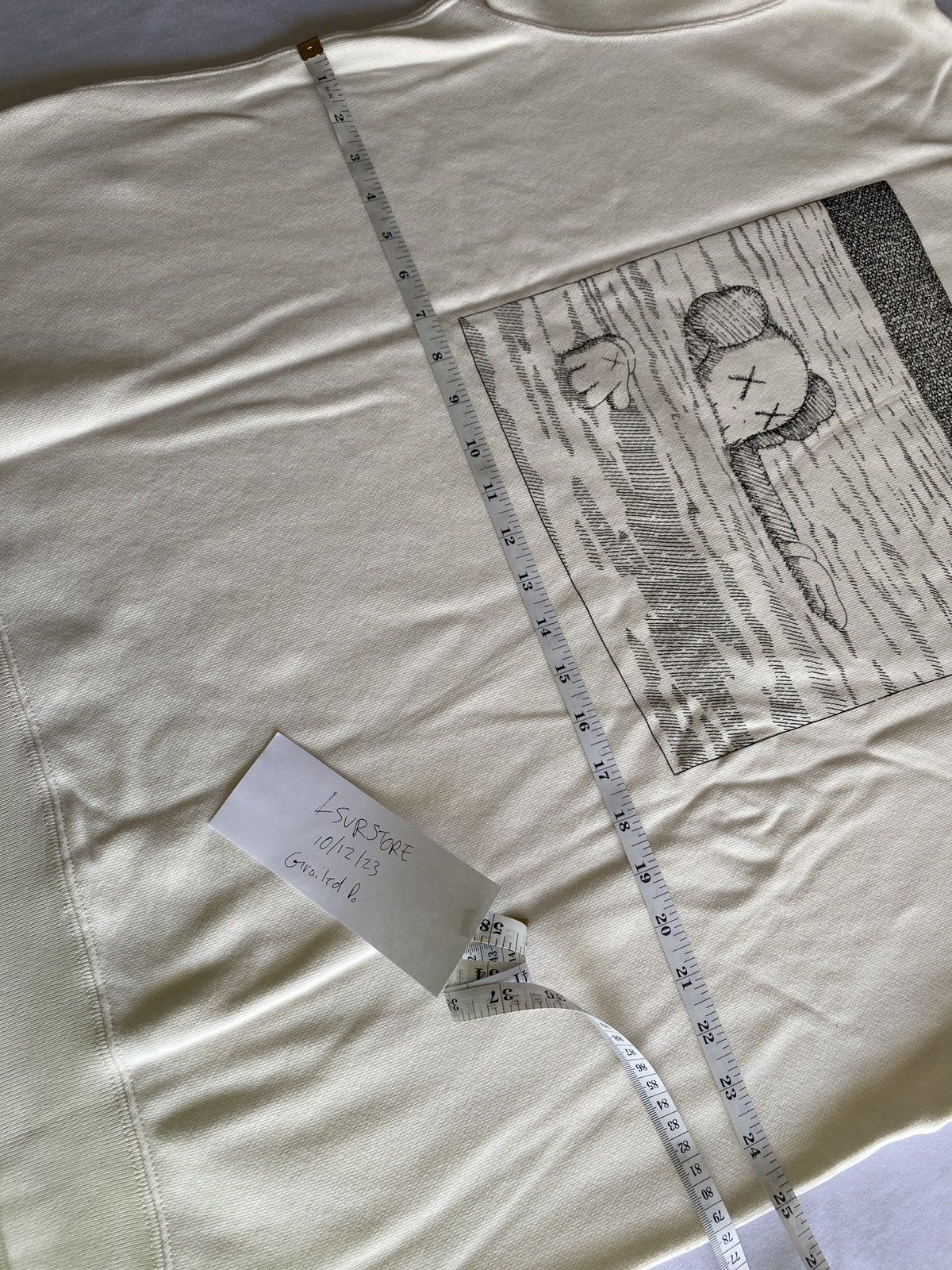 Kaws × Uniqlo Kaws x Uniqlo Companion 01 Off White Crewneck XXL Rare Size* Size US XXL / EU 58 / 5 - 9 Thumbnail