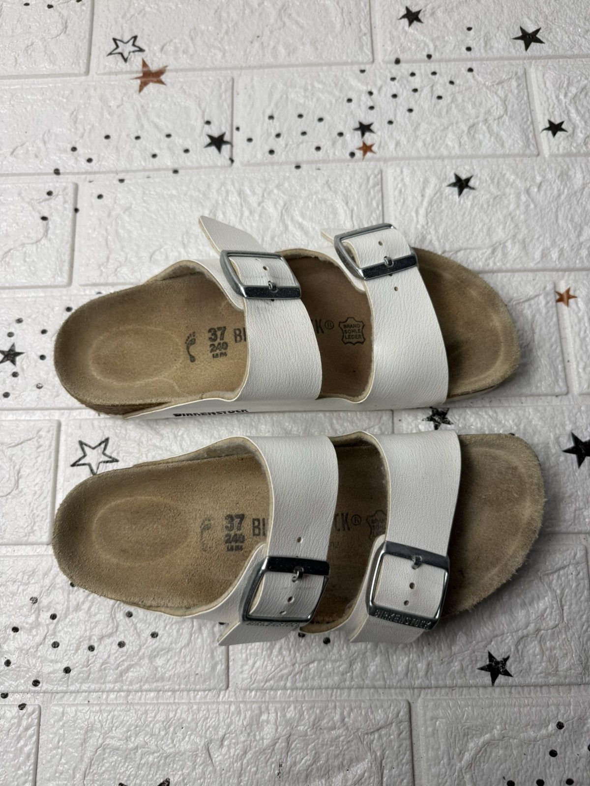 Birkenstock BIRKENSTOCK US7 UK4 EUR37 Women's Flip Flop White Size US 7 / IT 37 - 2 Thumbnail