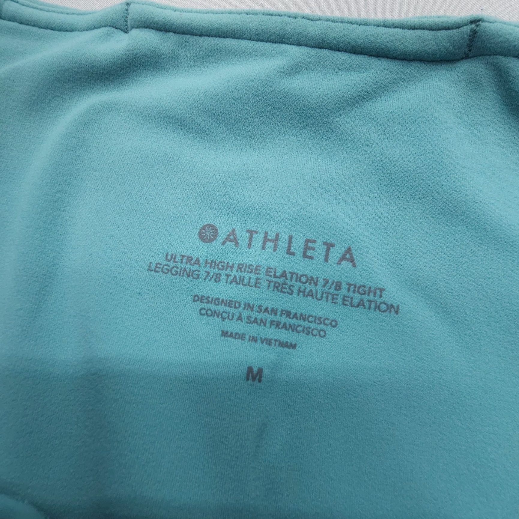 Athleta VINTAGE Athleta Elation 7/8 Tight Ultra High Rise Size Medium Light Blue Gym Yoga Sport Size ONE SIZE - 7 Thumbnail
