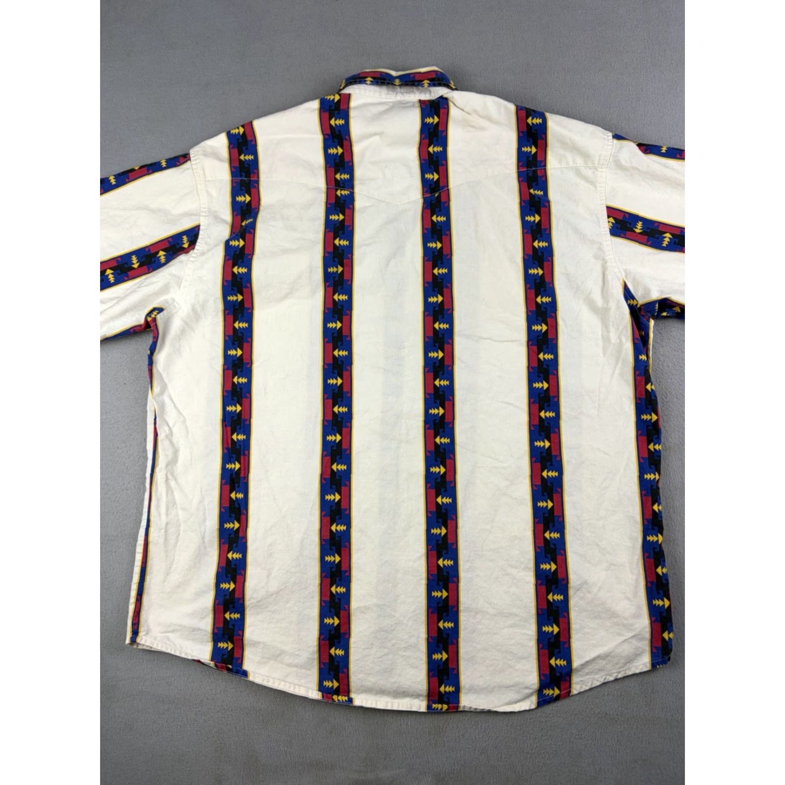 Wrangler VINTAGE Wrangler Shirt Western Aztec Striped Short Sleeve Button-Up Collared Cotton White XL Men’s Size US XL / EU 56 / 4 - 6 Thumbnail