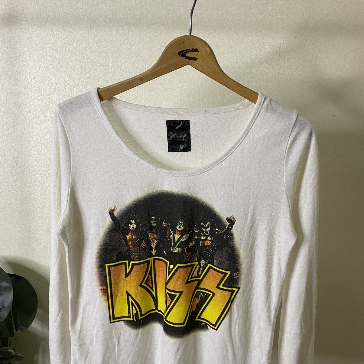 KISS 2012 Kiss Official Reissue Women LS Band T Shirt Size US S / EU 44-46 / 1 - 2 Thumbnail