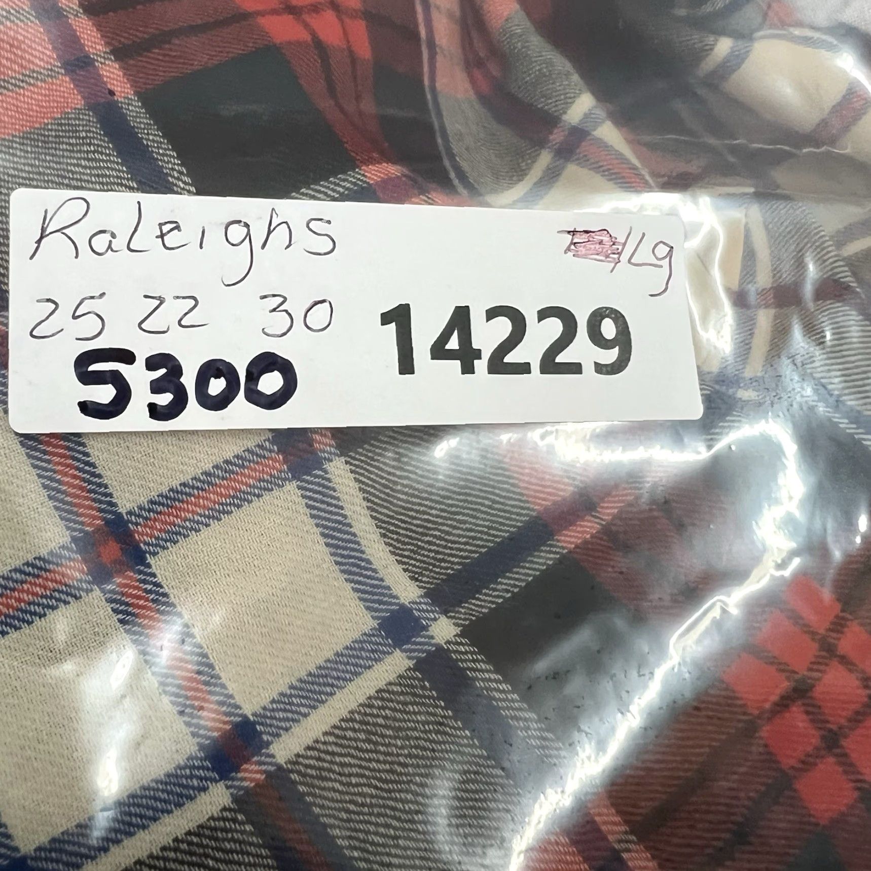 Vintage Vintage Raleigh's Mens Plaid Wool Blend Flannel Shirt Size L Casual CasualWear Outdoors Blue Dusty 90s Size US L / EU 52-54 / 3 - 7 Thumbnail