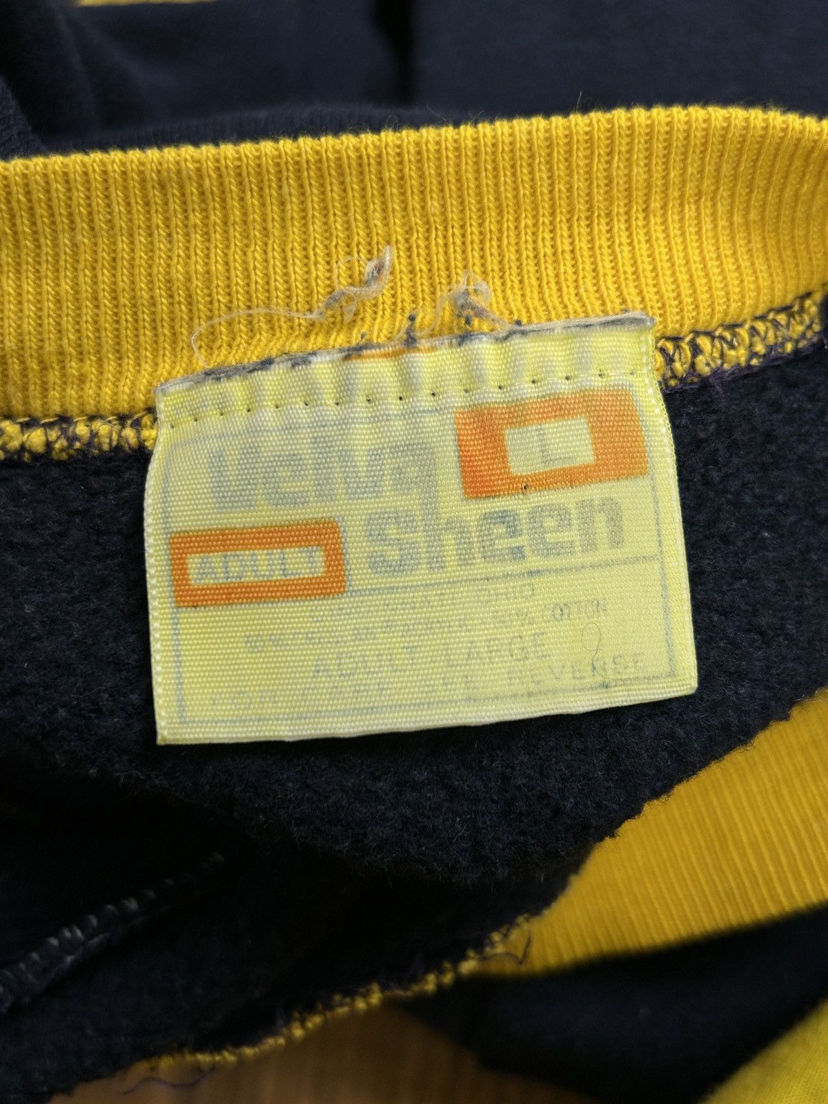 Velva Sheen 70s Vintage Veiva Sheen University Of Rochester Sweatshirt Size US M / EU 48-50 / 2 - 9 Thumbnail