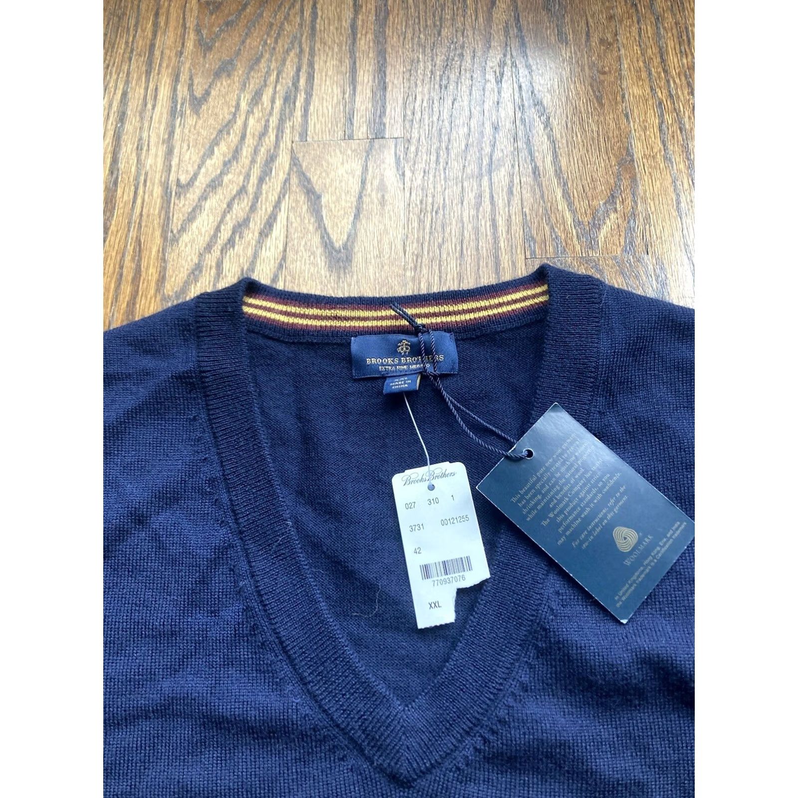 Brooks Brothers NWT Brooks Brothers Mens Sweater V-Neck Navy Blue 2XL Merino Wool Lightweight Pullover Knit Casual Business Color: Blue Size US XXL / EU 58 / 5 - 4 Thumbnail