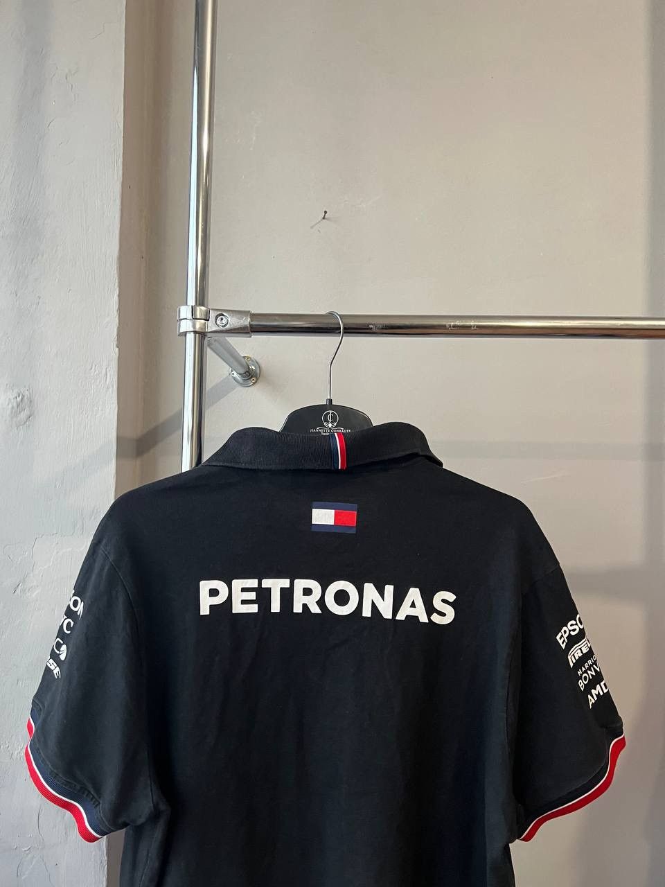 Formula 1 2021 MERCEDES BENZ AMG PETRONAS FORMULA ONE POLO JERSEY XXL Size US XXL / EU 58 / 5 - 13 Thumbnail
