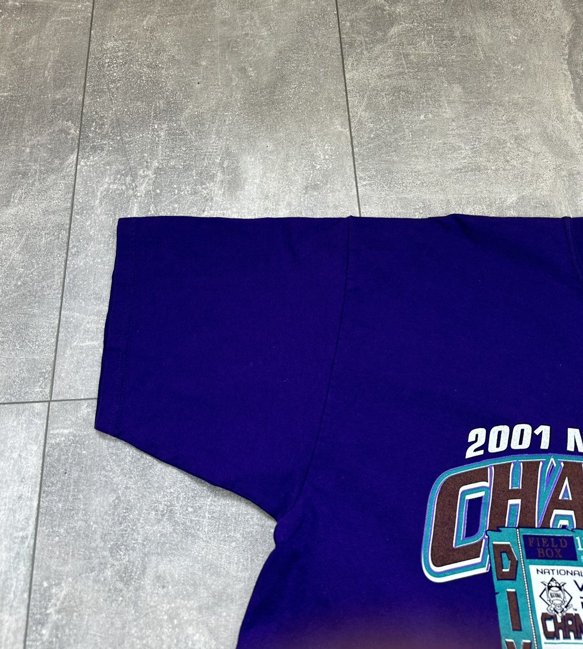 Gildan Vintage 2001 Seattle Mariners Tee Al West Division Champions Size US XL / EU 56 / 4 - 3 Thumbnail