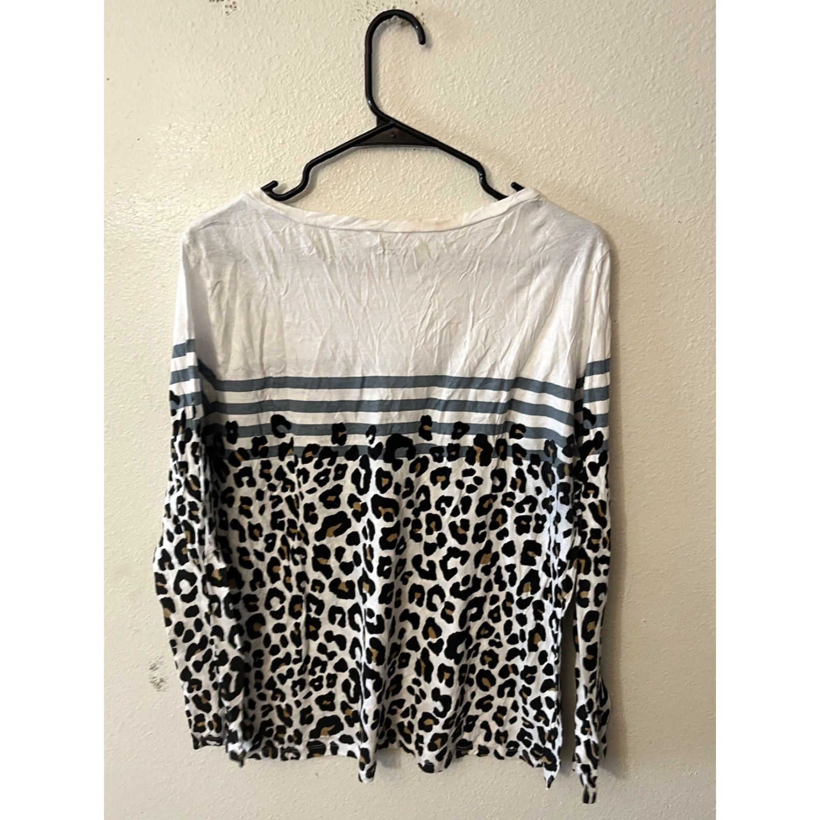 Loft LOFT Outlet White Cheetah Print Long Sleeve T-Shirt Womens Large Casual Cotton Blend Size L / US 10 / IT 46 - 2 Thumbnail