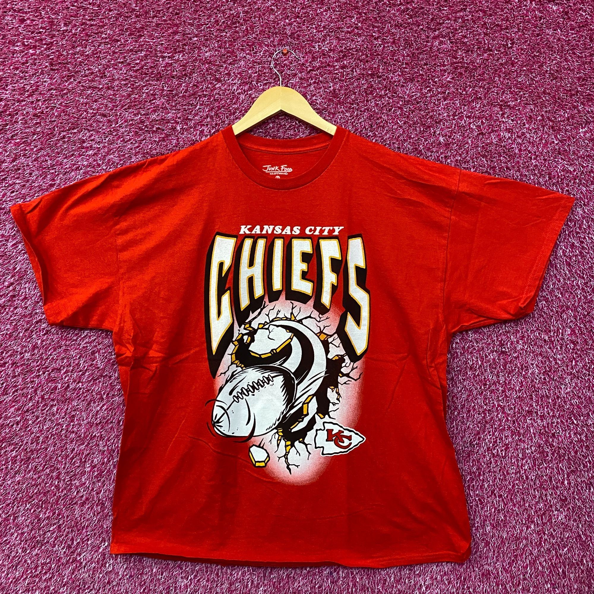 Junk Food Junk Food NFL Kansas City Chiefs Break Through T-Shirt XL Size US XL / EU 56 / 4 - 1 Thumbnail