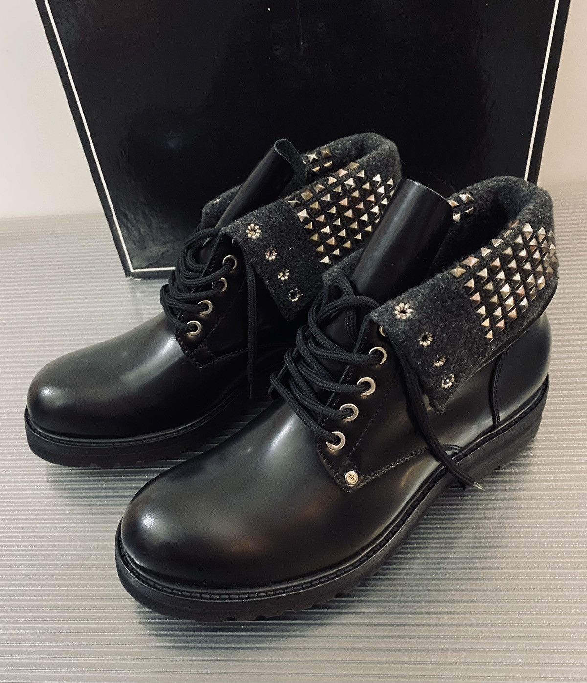Cesare Paciotti 🇮🇹 Nero calf metal studded biker boots 7 NEW