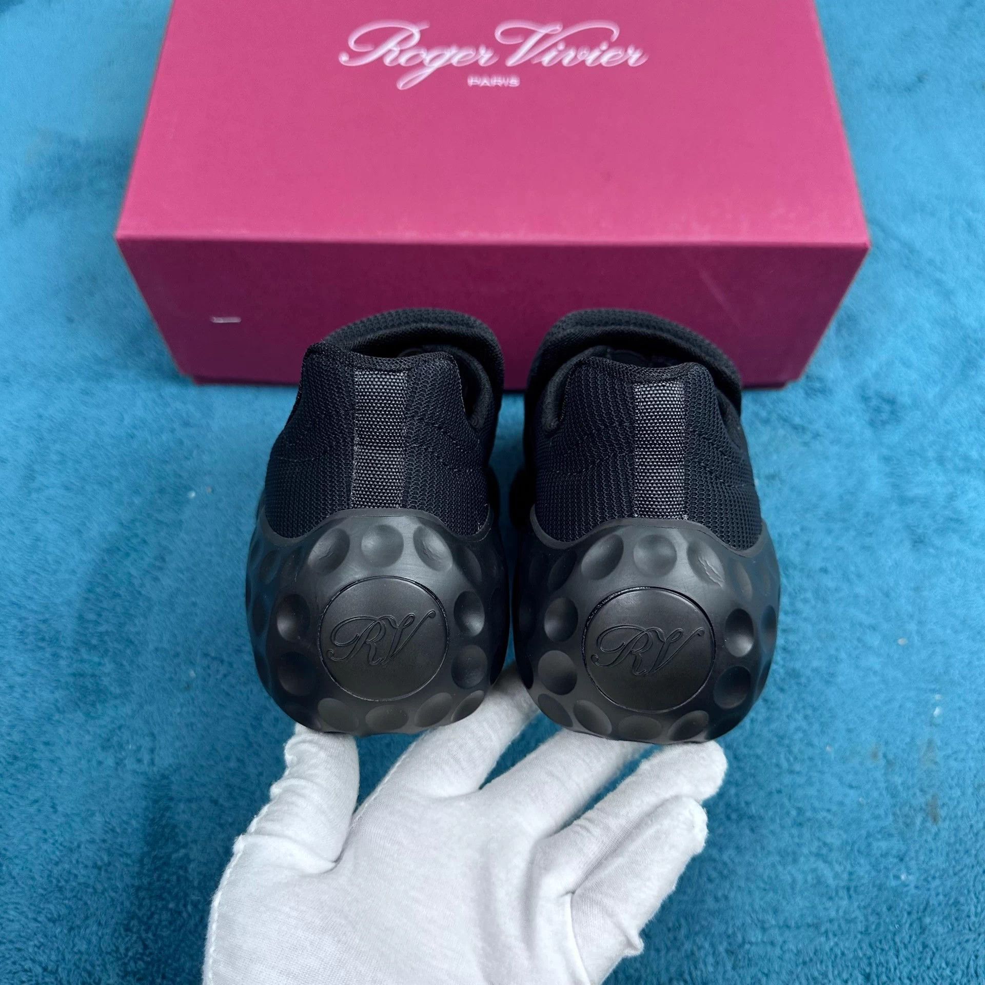 Roger Vivier Roger Vivier women's low top sneakers black 36 Size US 6 / IT 36 - 4 Thumbnail