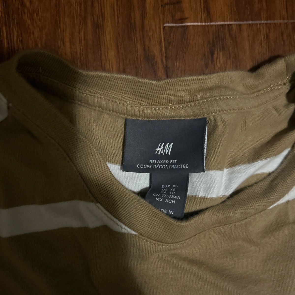 Other Striped tan and white hm short sleeve t shirt Size US M / EU 48-50 / 2 - 3 Thumbnail