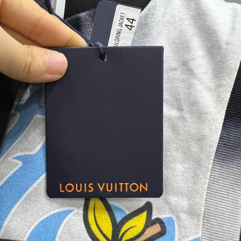 Louis Vuitton Louis Vuitton Cartoon print jacket Size US S / EU 44-46 / 1 - 6 Thumbnail