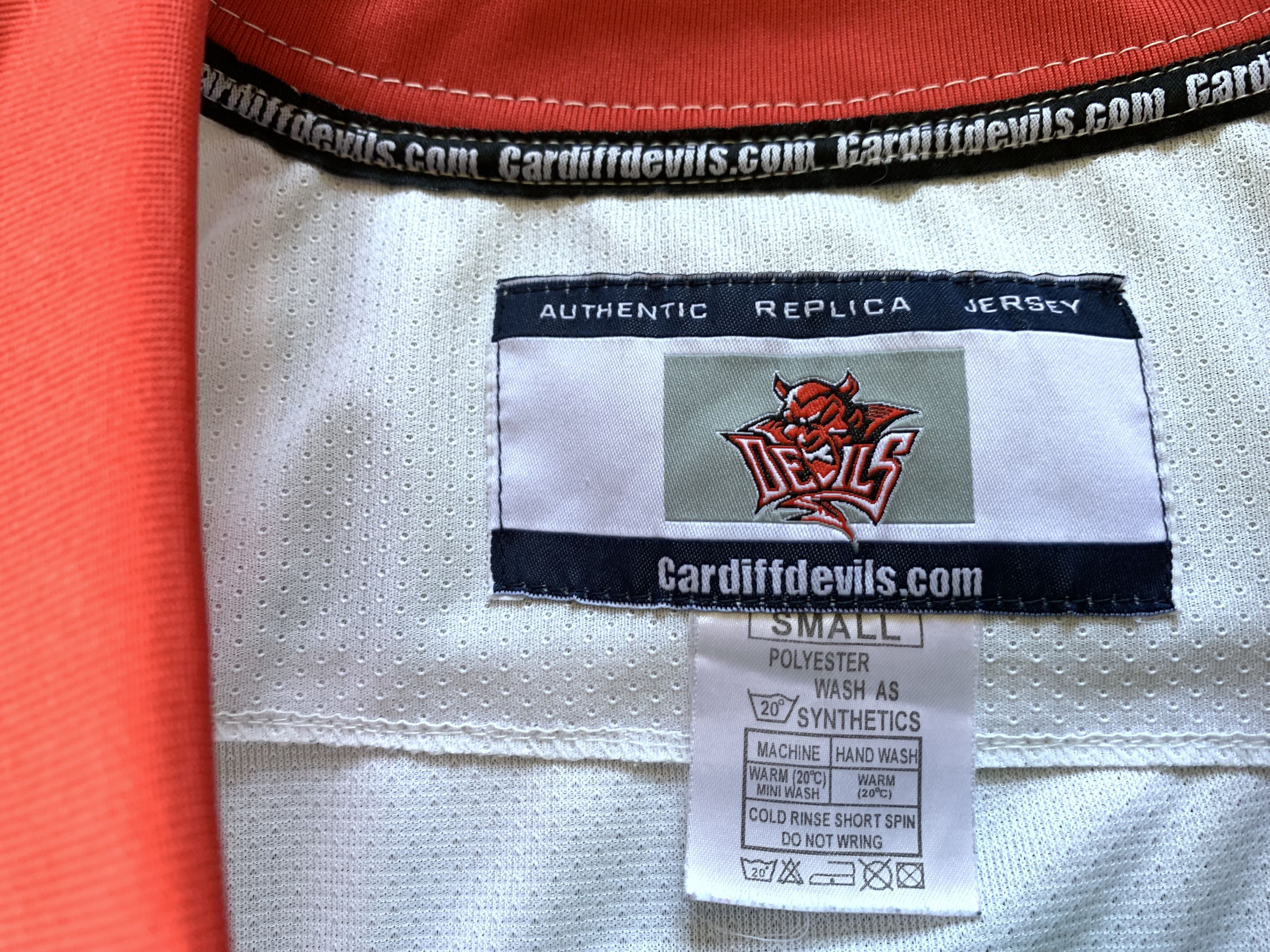 NHL × Vintage Vintage Cardiff Devils Hockey Jersey Size US S / EU 44-46 / 1 - 6 Thumbnail