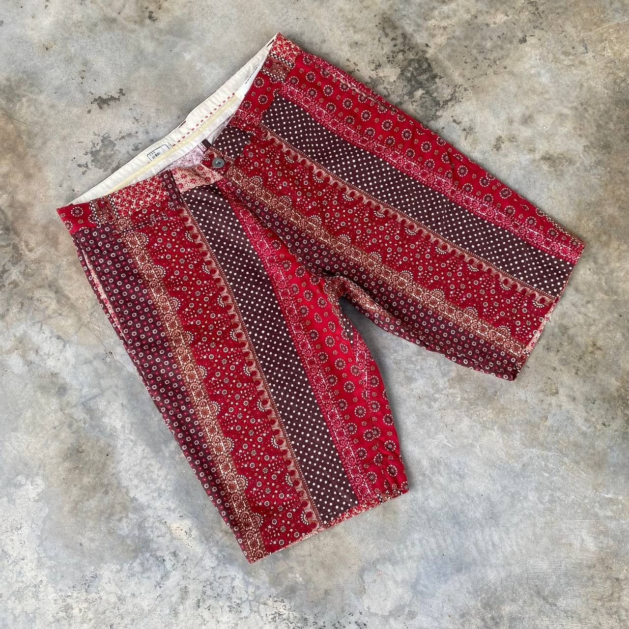 Hiroshi Kato AAA HIROSHI KATO JAPAN PAISLEY HAWAII SHORTPANT Size US 30 / EU 46 - 9 Thumbnail
