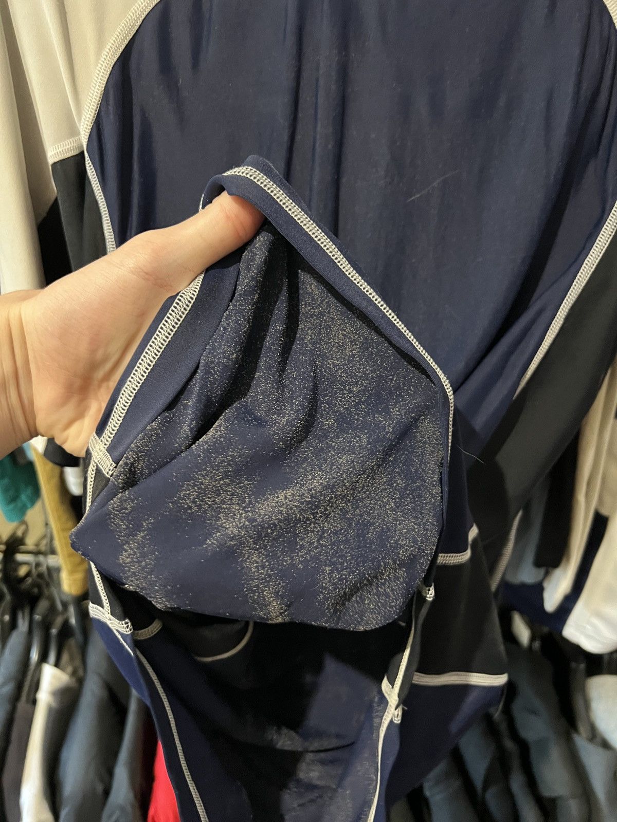 Oakley VINTAGE OAKLEY CYCLE JERSEY SHIRT SIZE XL DESTROYED HYPE Size US XL / EU 56 / 4 - 7 Thumbnail