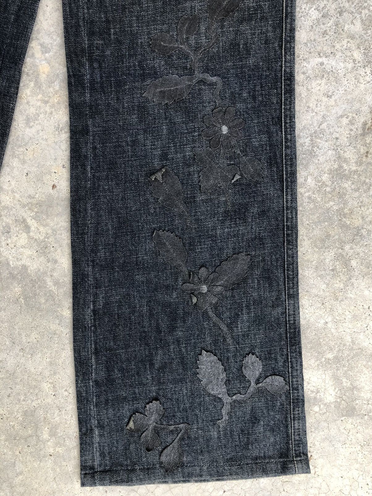 Fendi Rare Fendi Flared Jeans Patchwork Flower Size US 28 / EU 44 - 7 Thumbnail