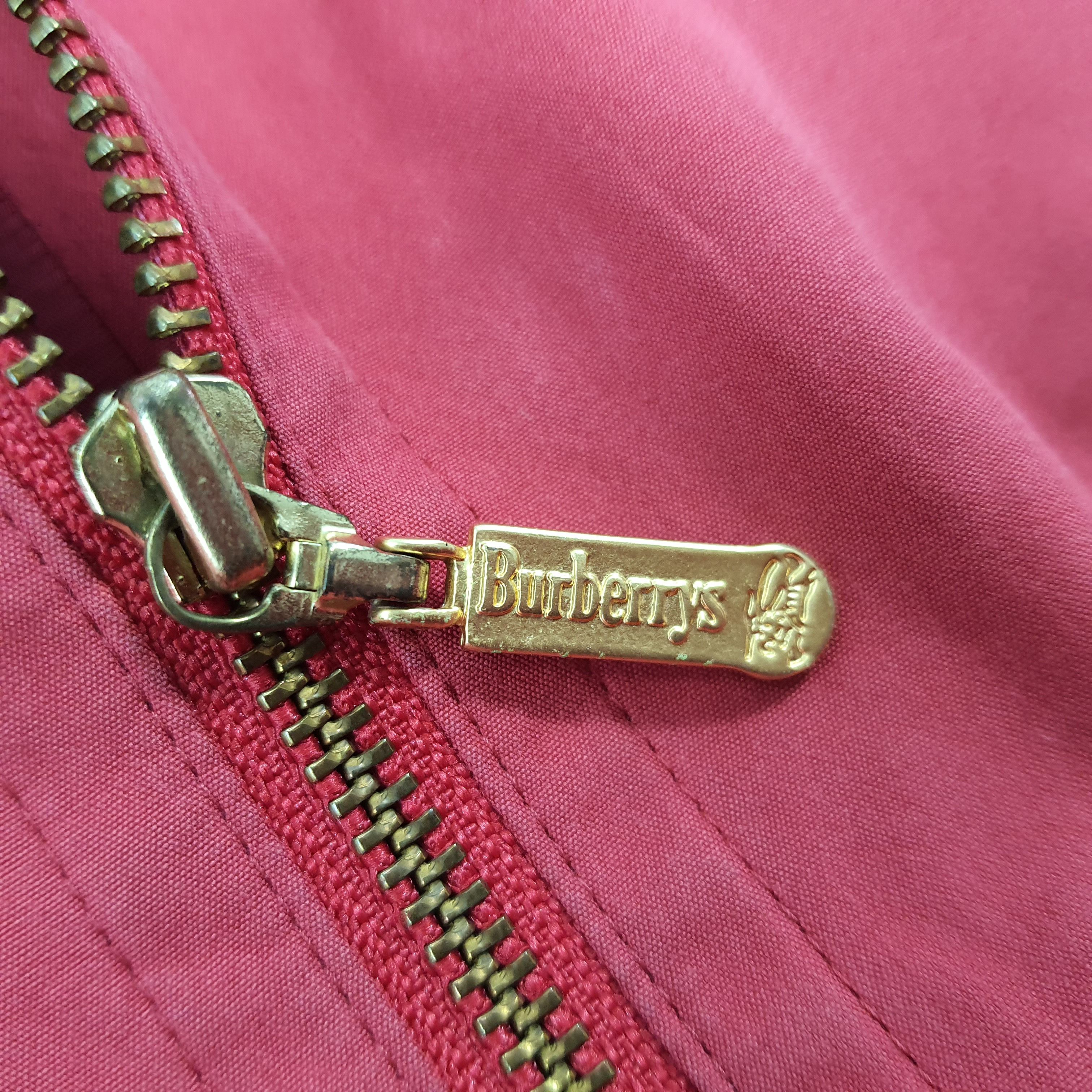 Burberry Vintage Burberrys' Lightweight Red Anorak Retro C274N5 Size US L / EU 52-54 / 3 - 6 Thumbnail