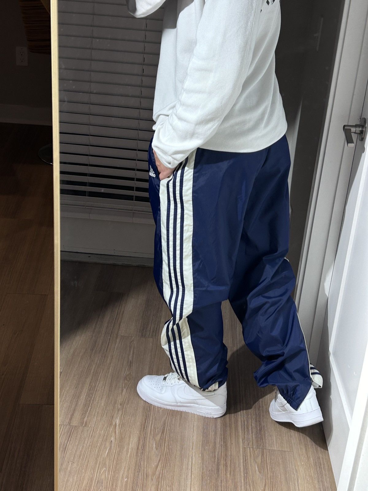 Adidas × Vintage Adidas Vintage Mens Nylon Pants Drill Y2K Size US 36 / EU 52 - 4 Thumbnail