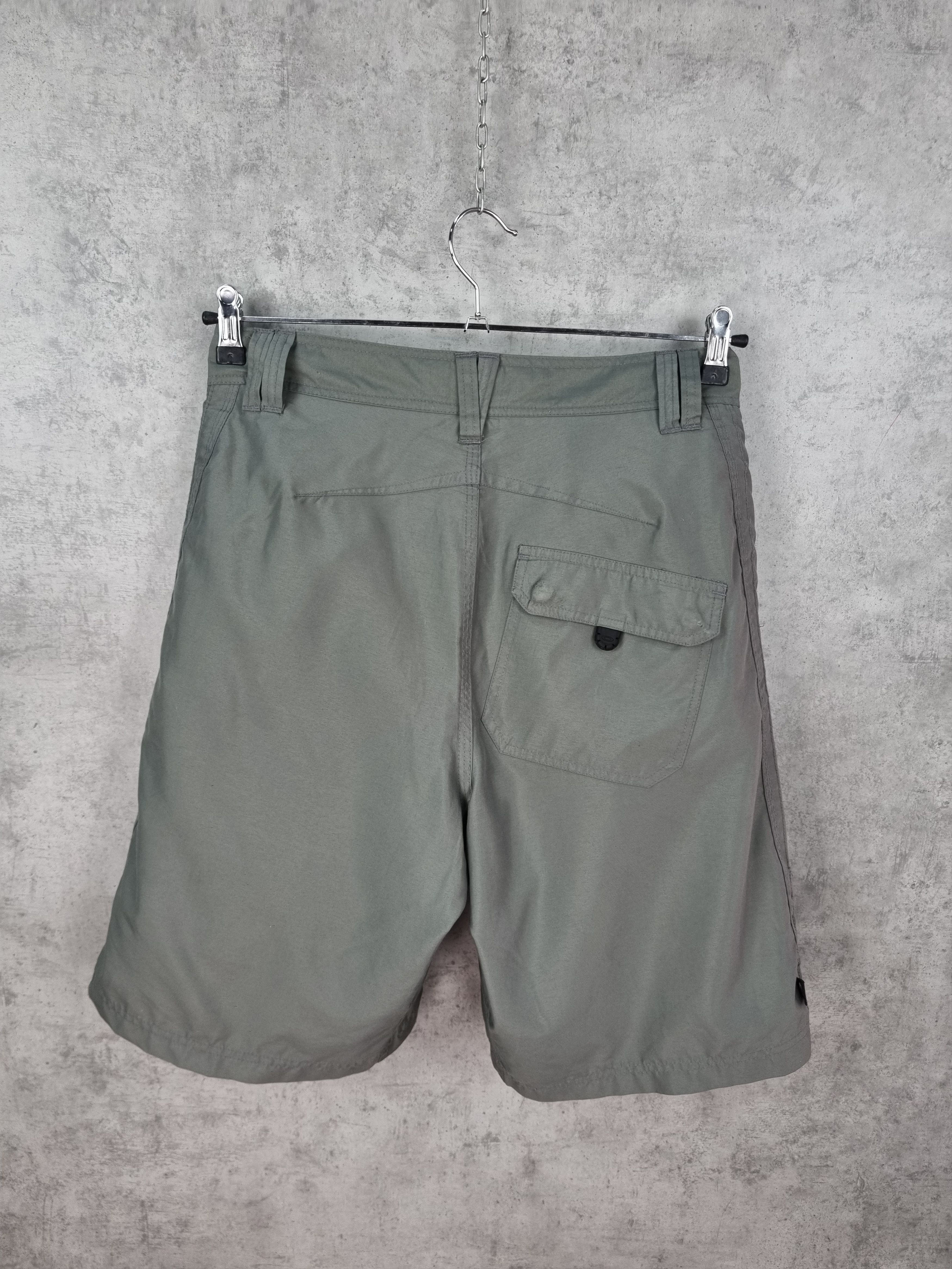 Oakley Oakley Nylon Cargo Utility Shorts with zipped pockets Size US 31 - 3 Thumbnail