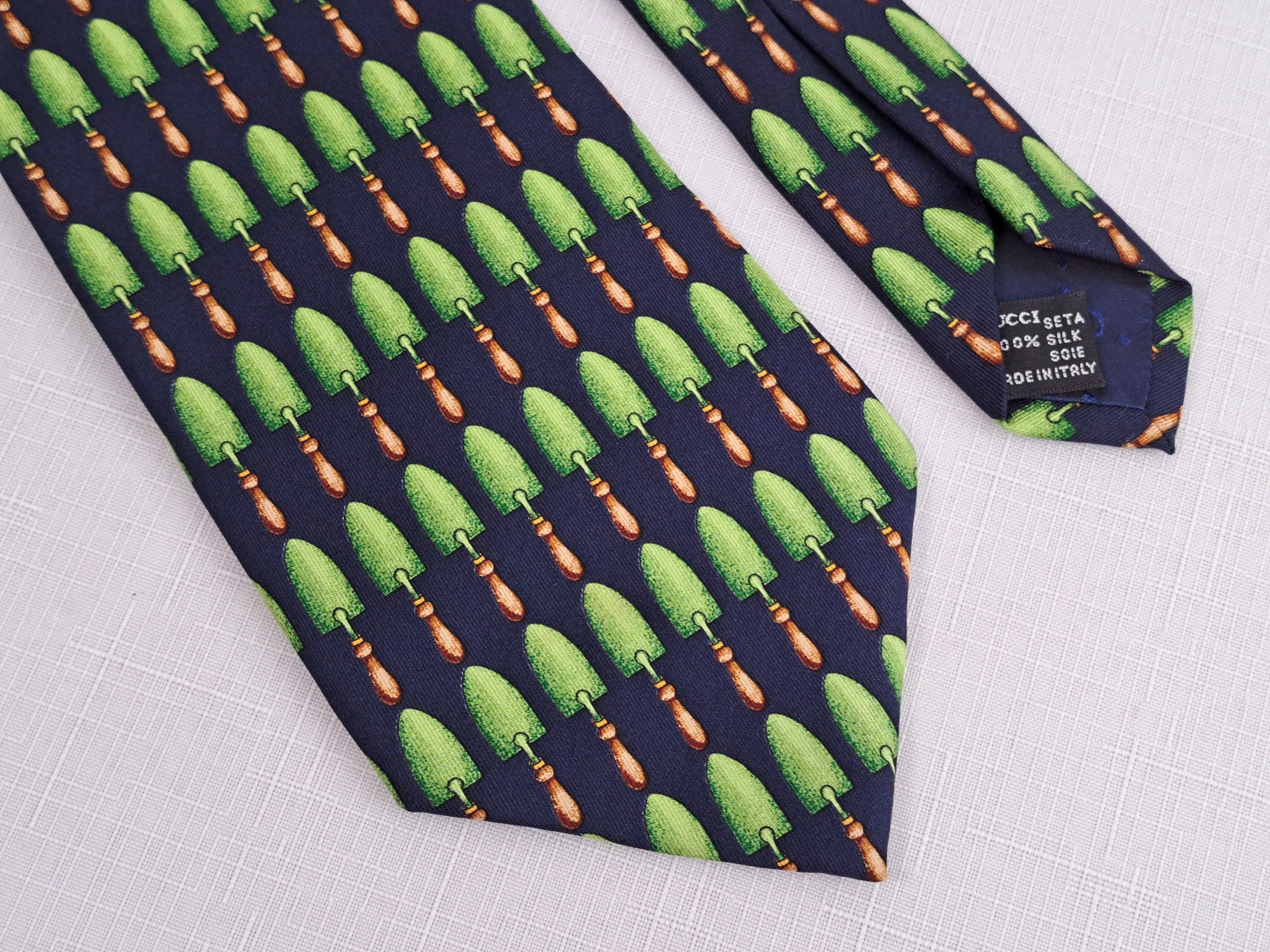Gucci GUCCI dark blue printed silk tie. Made in Italy. Size ONE SIZE - 6 Thumbnail