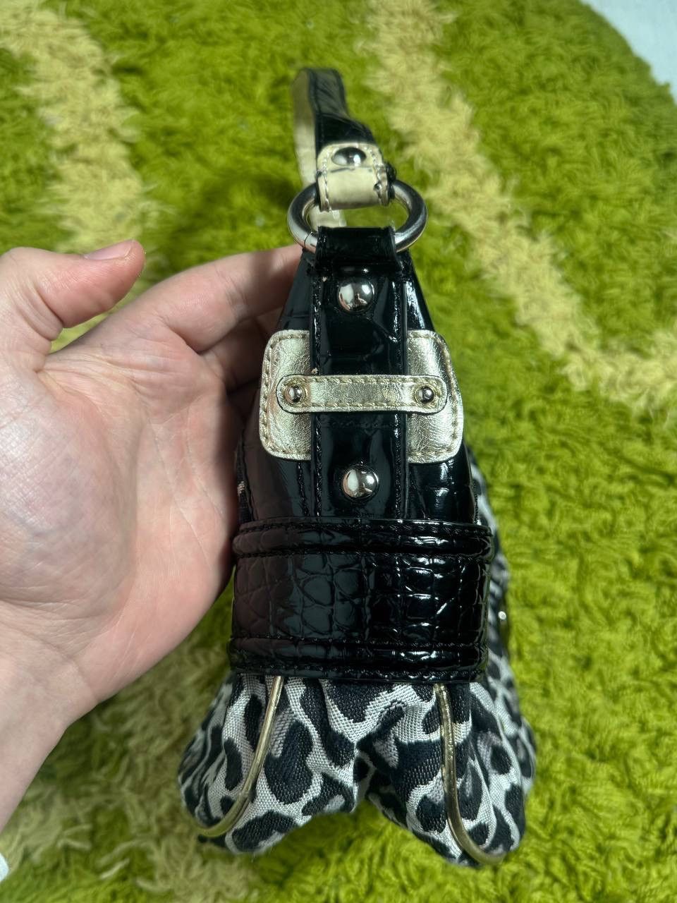 Guess Vintage Y2K Guess Leopard Print Baguette Shoulder Bag Hobo Size ONE SIZE - 9 Thumbnail