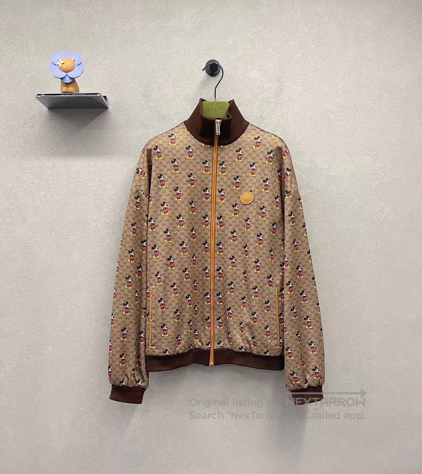 Gucci Beige Mickey Mouse Print Zip. Size US XS / EU 42 / 0 - 1 Thumbnail