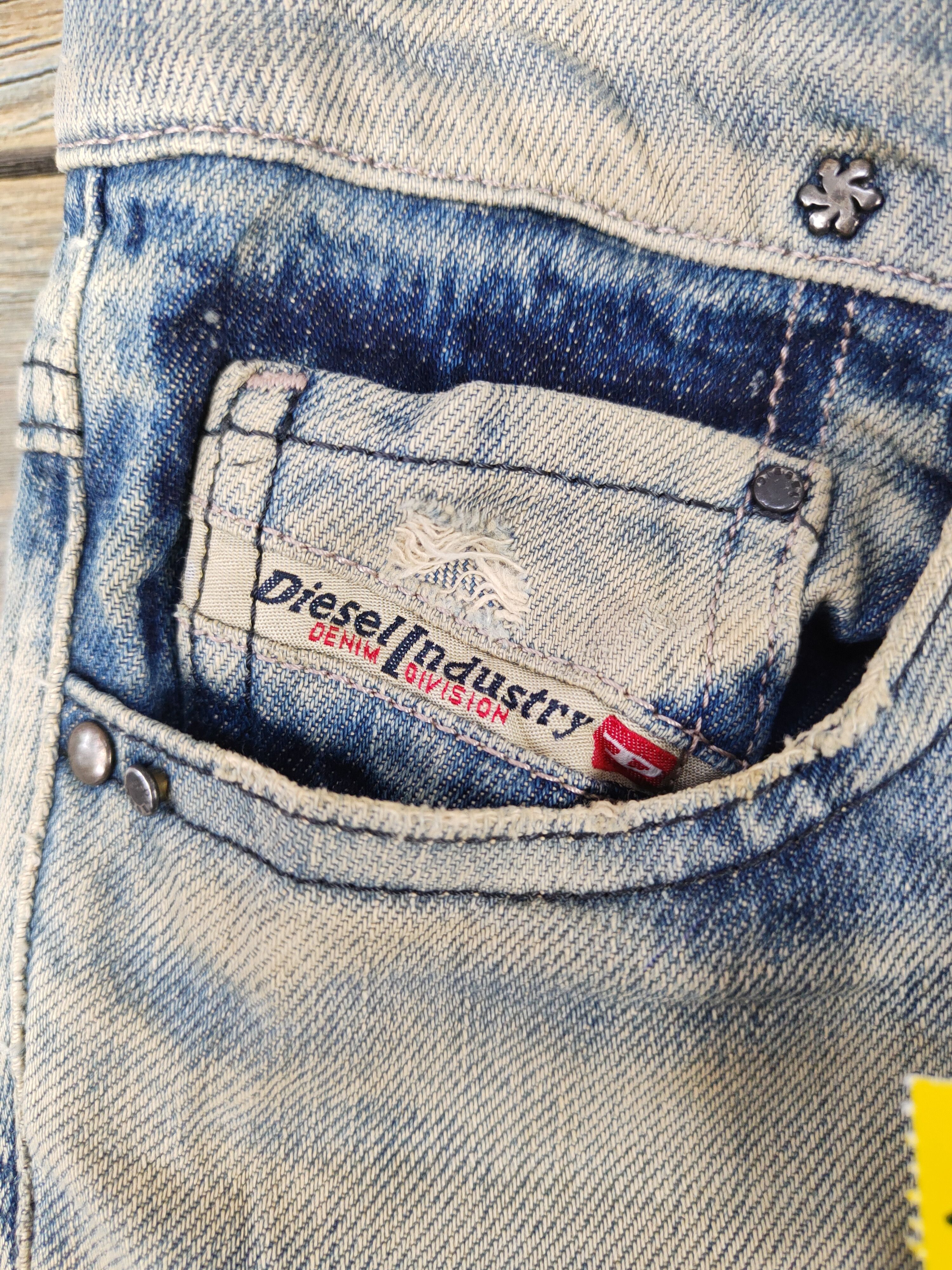 Diesel Diesel Dark Blue Faded Distressed Ripped denim Jeans #W1953 Size US 27 - 3 Thumbnail