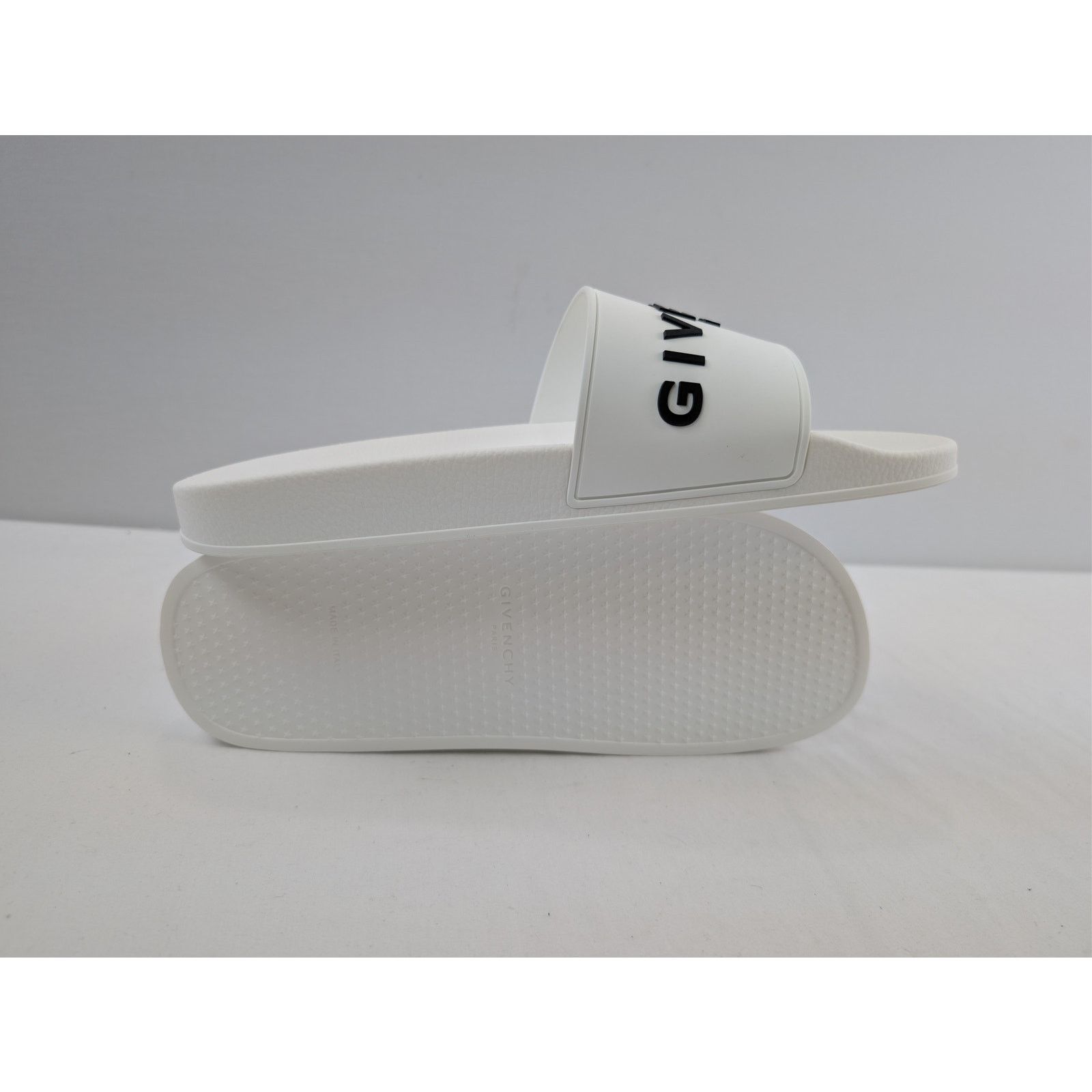 Givenchy o1rshd1 Q:3 / Slides Sandals Slipper in White Size US 11 / EU 44 - 10 Thumbnail