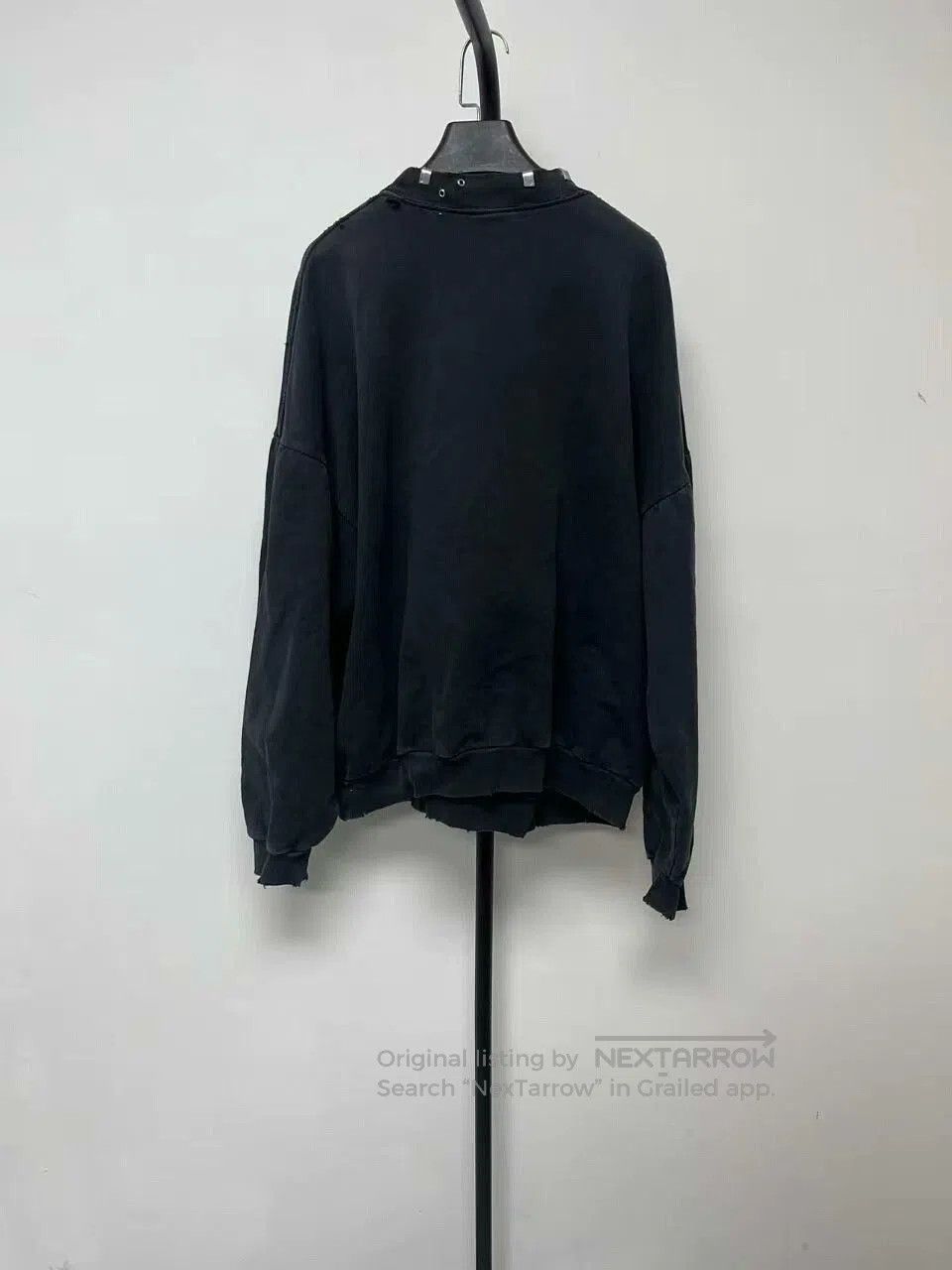Balenciaga balenciaga uni long sleeve sweatshirt with metal accents. Size US S / EU 44-46 / 1 - 2 Thumbnail
