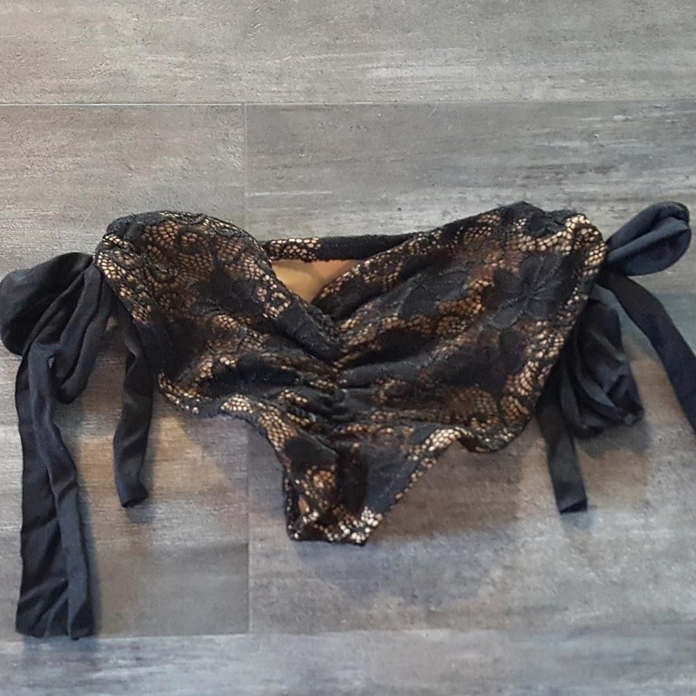 Designer Black Nude Laced Bikini Bottoms Size ONE SIZE - 2 Thumbnail