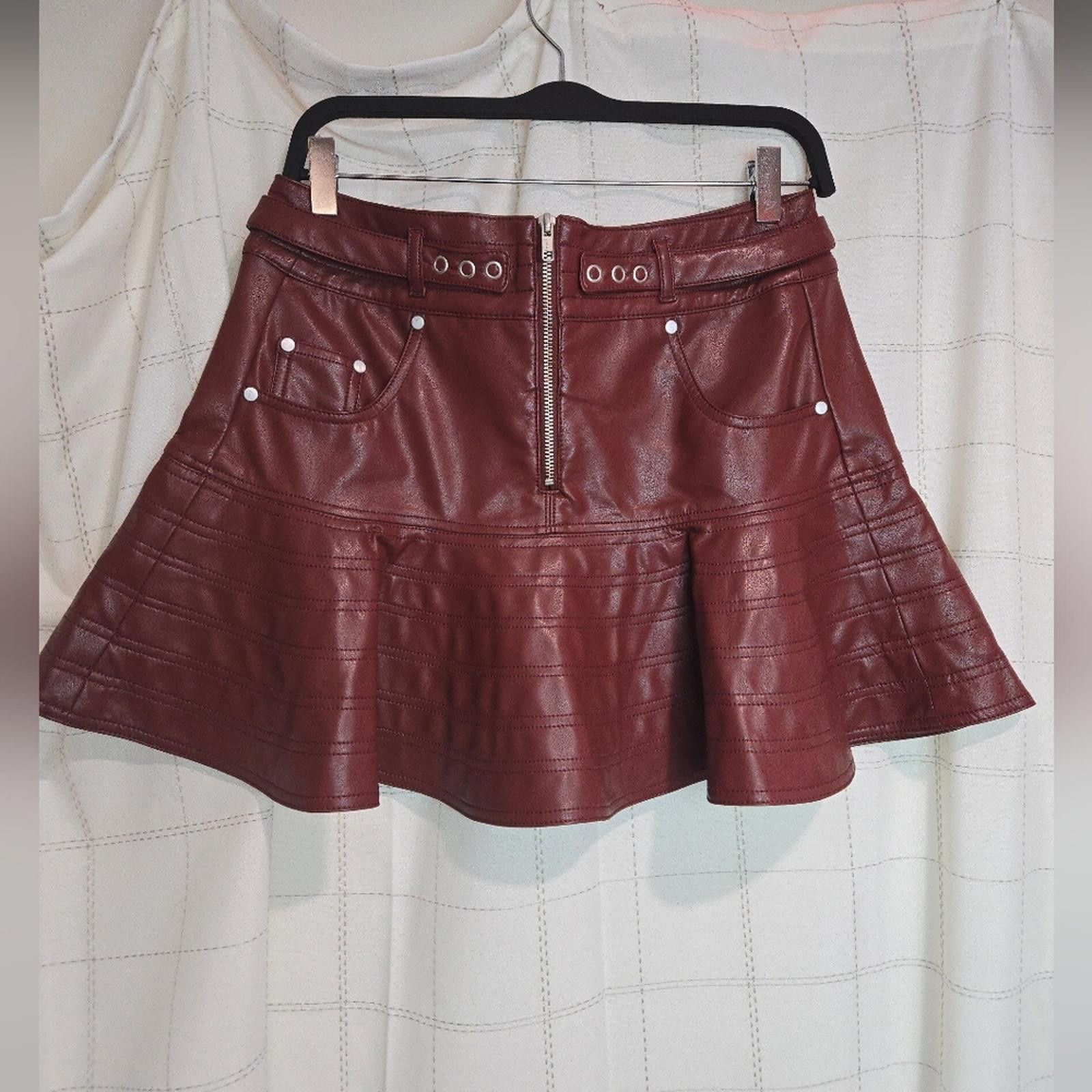Designer Pilcro Fit-and-Flare Faux-Leather Mini Skirt Size 30" / US 8 / IT 44 - 2 Thumbnail