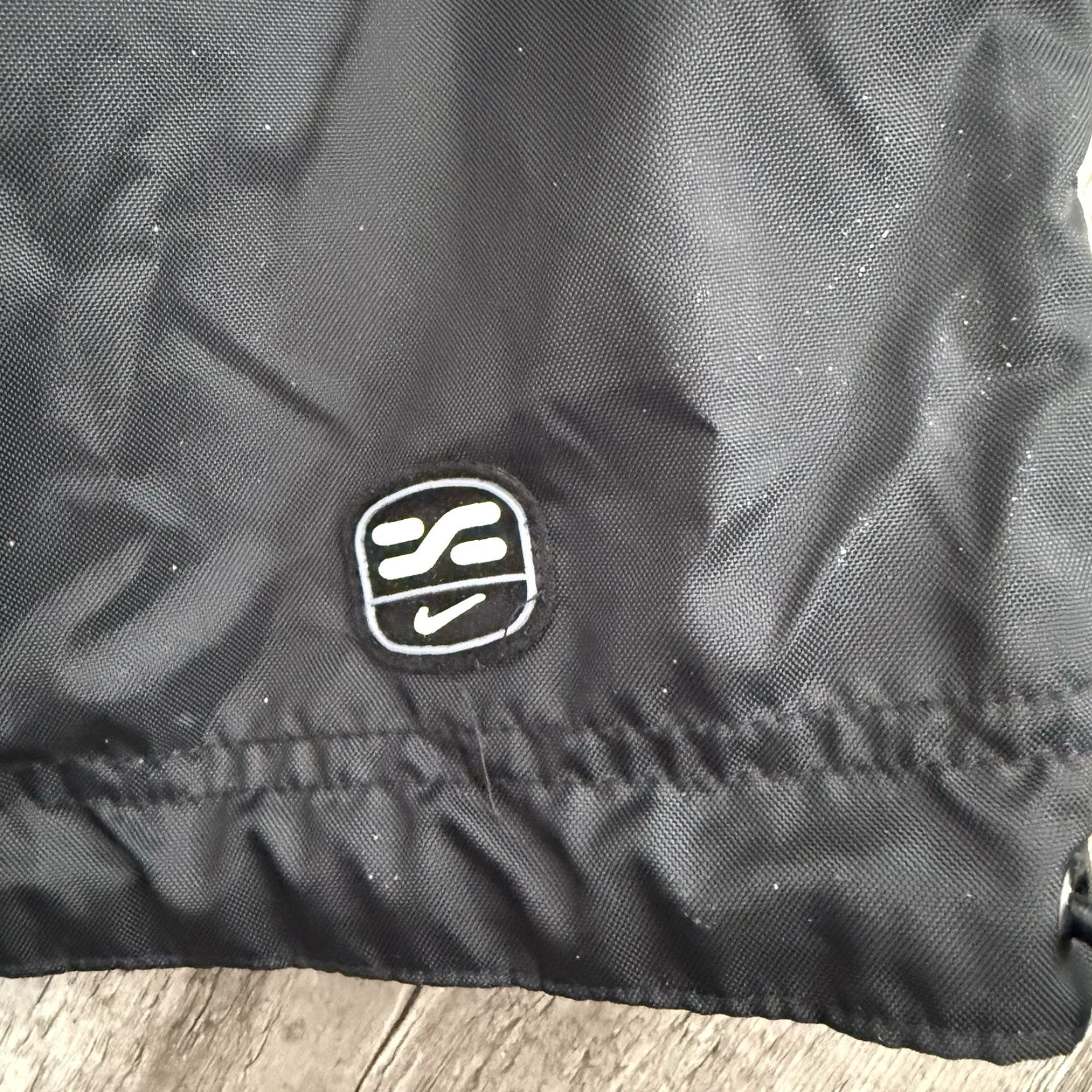 Nike VINTAGE Nike Shox Jacket Mens Large Black Hooded Half Zip Nylon Windbreaker Lined Size US L / EU 52-54 / 3 - 7 Thumbnail
