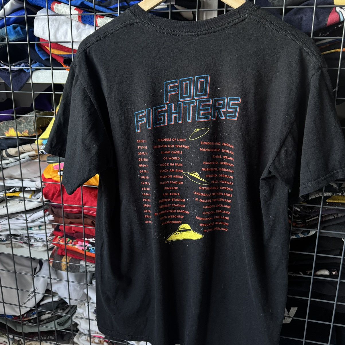 Band Tees Foo Fighters 2015 Tour Band T-shirt Size US L / EU 52-54 / 3 - 5 Thumbnail