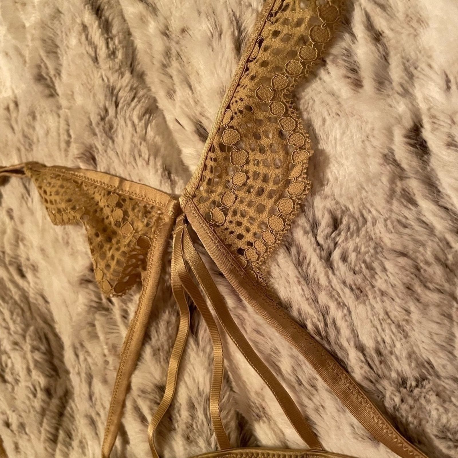 Victoria's Secret Victoria’s Secret Bralette Scalloped Lace VS Bralette Olive Size ONE SIZE - 7 Thumbnail