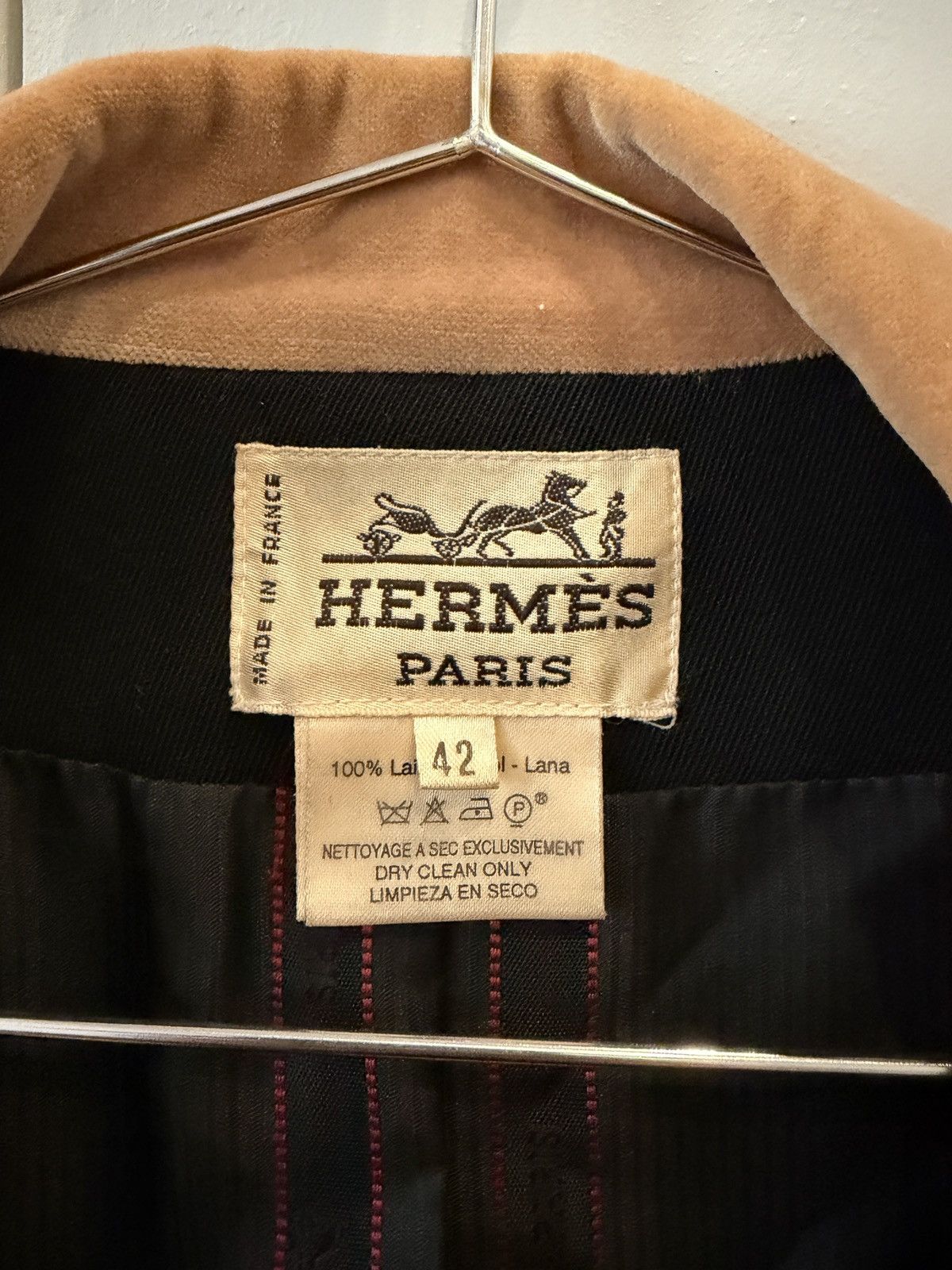 Hermes Vintage Hermès Wool Blazer Velvet Collar Size 42 Size M / US 6-8 / IT 42-44 - 7 Thumbnail