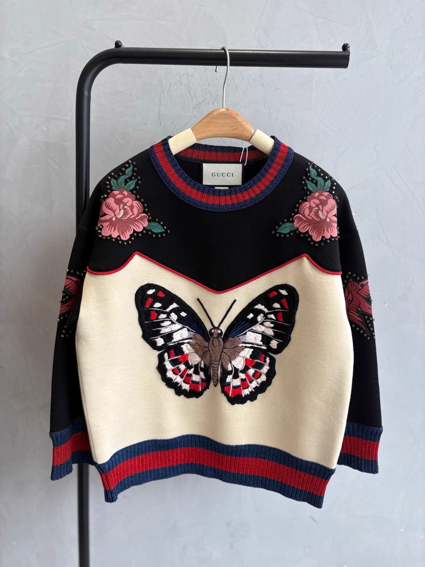 Gucci Gucci Butterfly Print Sweatshirt Deadstock XS Size XS / US 0-2 / IT 36-38 - 1 Thumbnail