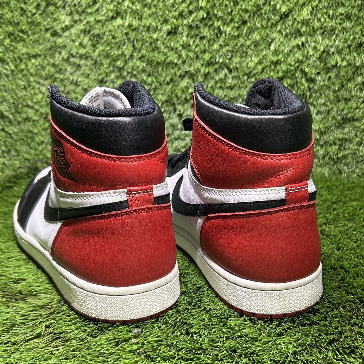 Jordan Brand Jordan 1 High “Black Toe” (206) Size US 10.5 / EU 43-44 - 4 Thumbnail
