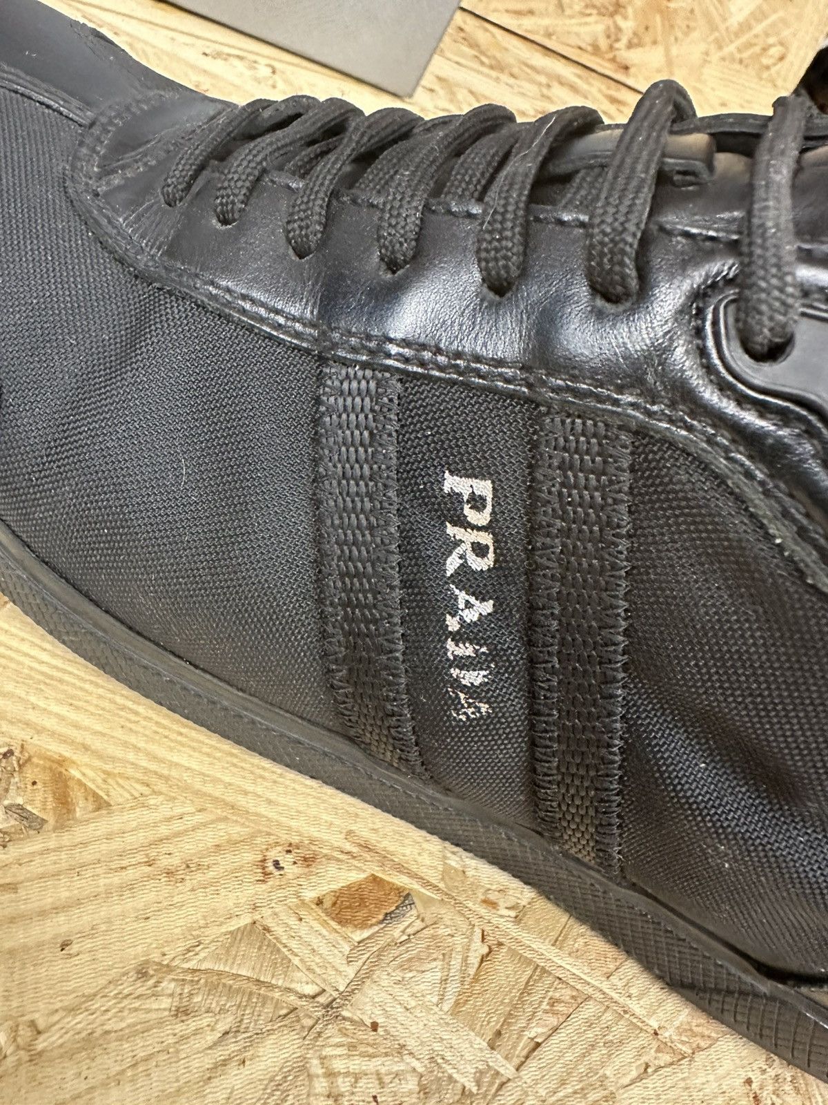 Prada Prada sneakers size 8-8,5 US vintage Size US 8 / EU 41 - 5 Thumbnail
