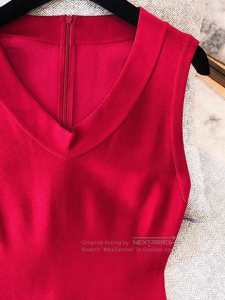 Alaia Alaia Red V-neck dress, silhouette ultra slim Size S / US 4 / IT 40 - 3 Thumbnail