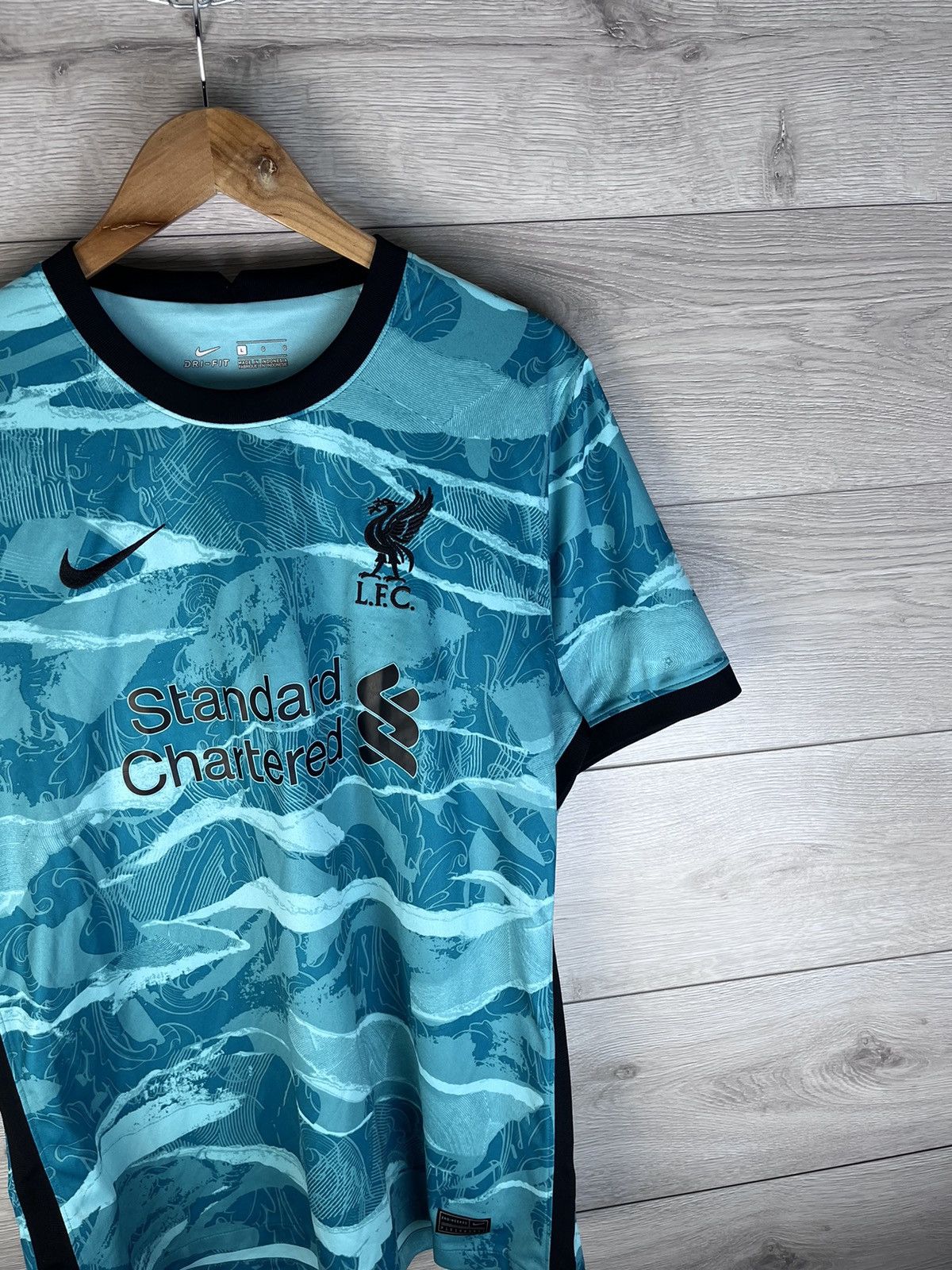 Nike Men's football soccer jersey Nike L.F.C Liverpool size L Size US L / EU 52-54 / 3 - 3 Thumbnail