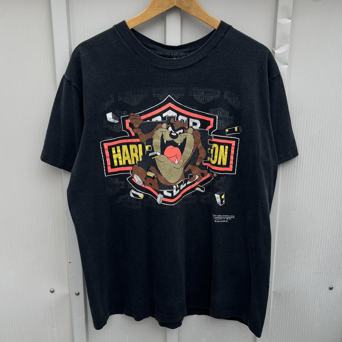 Harley Davidson × Vintage × Warner Bros Vintage 91’ Harley Davidson X Warner Bros Taz Tee Sz L Size US L / EU 52-54 / 3 - 2 Thumbnail