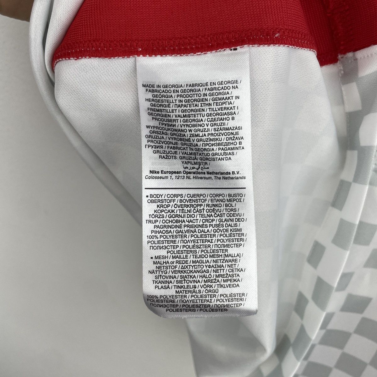 Nike FC Augsburg Away Nike Men’s Jersey Shirt 2021/2022 size M Size US M / EU 48-50 / 2 - 5 Thumbnail