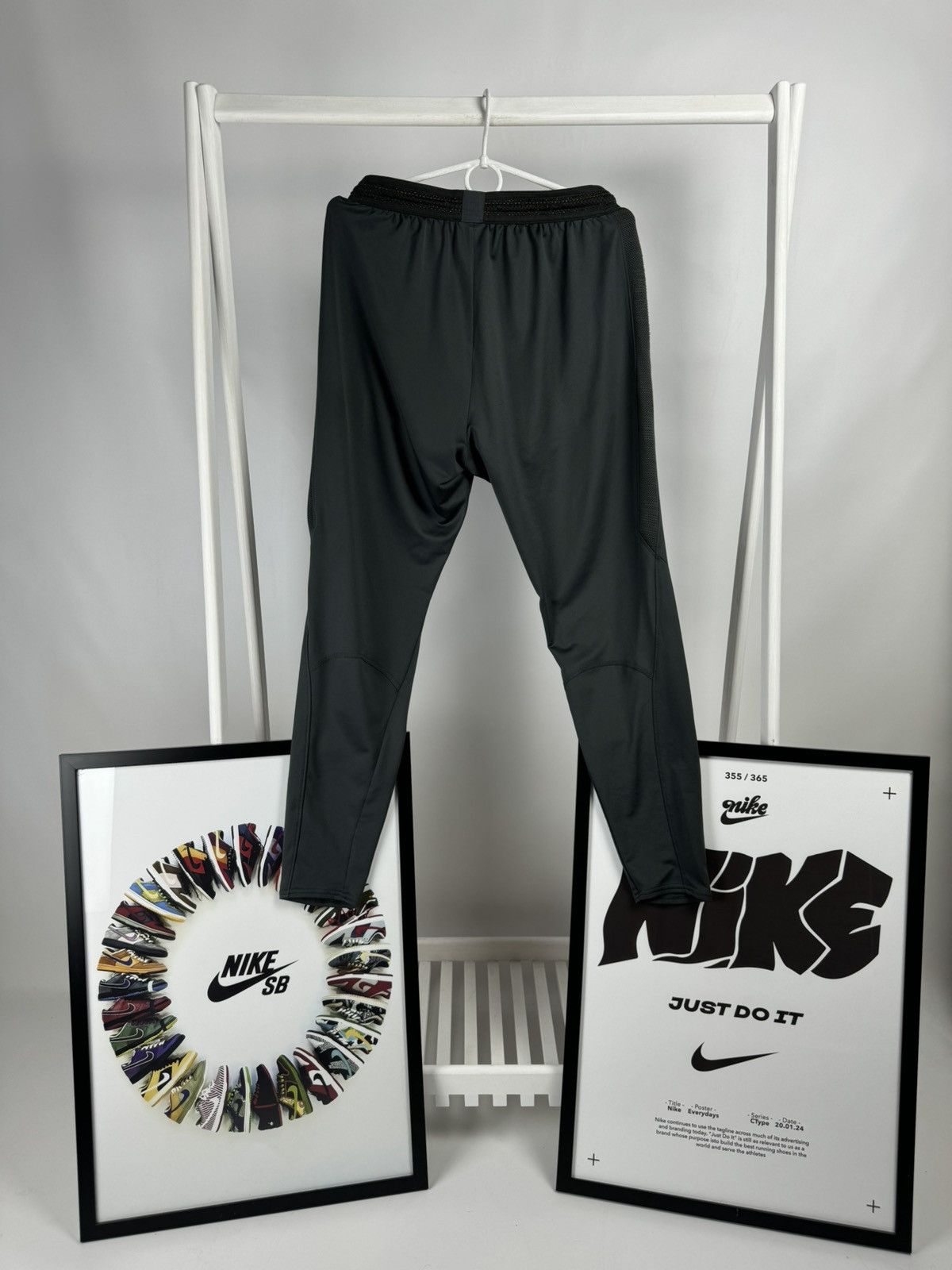Nike Rare Nike X Chelsea Sport Pants Size US 32 / EU 48 - 6 Thumbnail