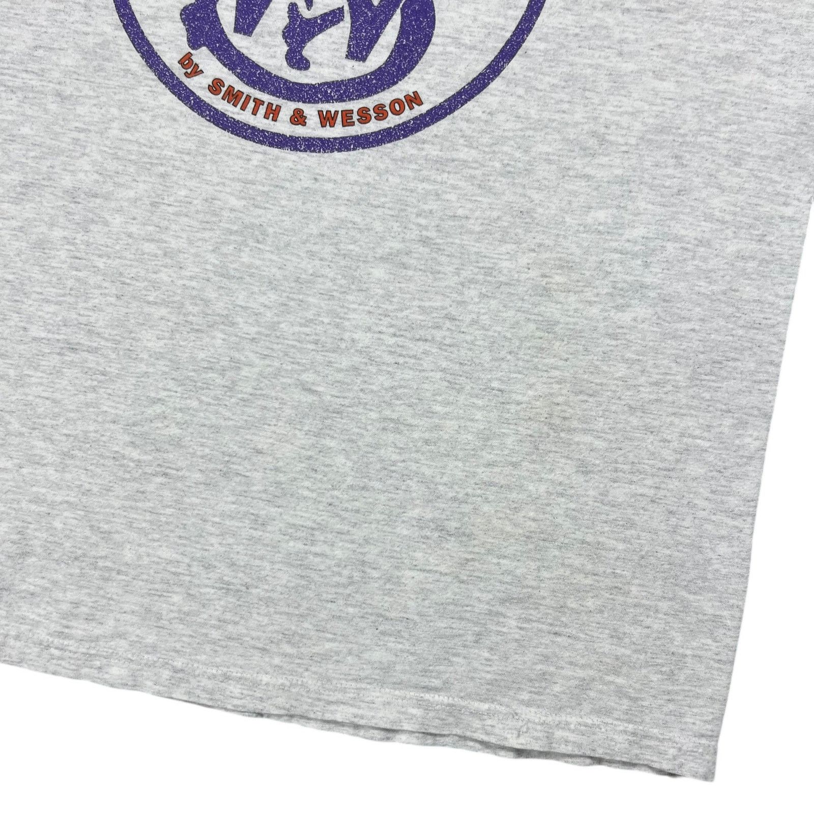 Vintage Vintage 90s Smith & Wesson Magnum Revolver gun tee (XL) Size US XL / EU 56 / 4 - 3 Thumbnail