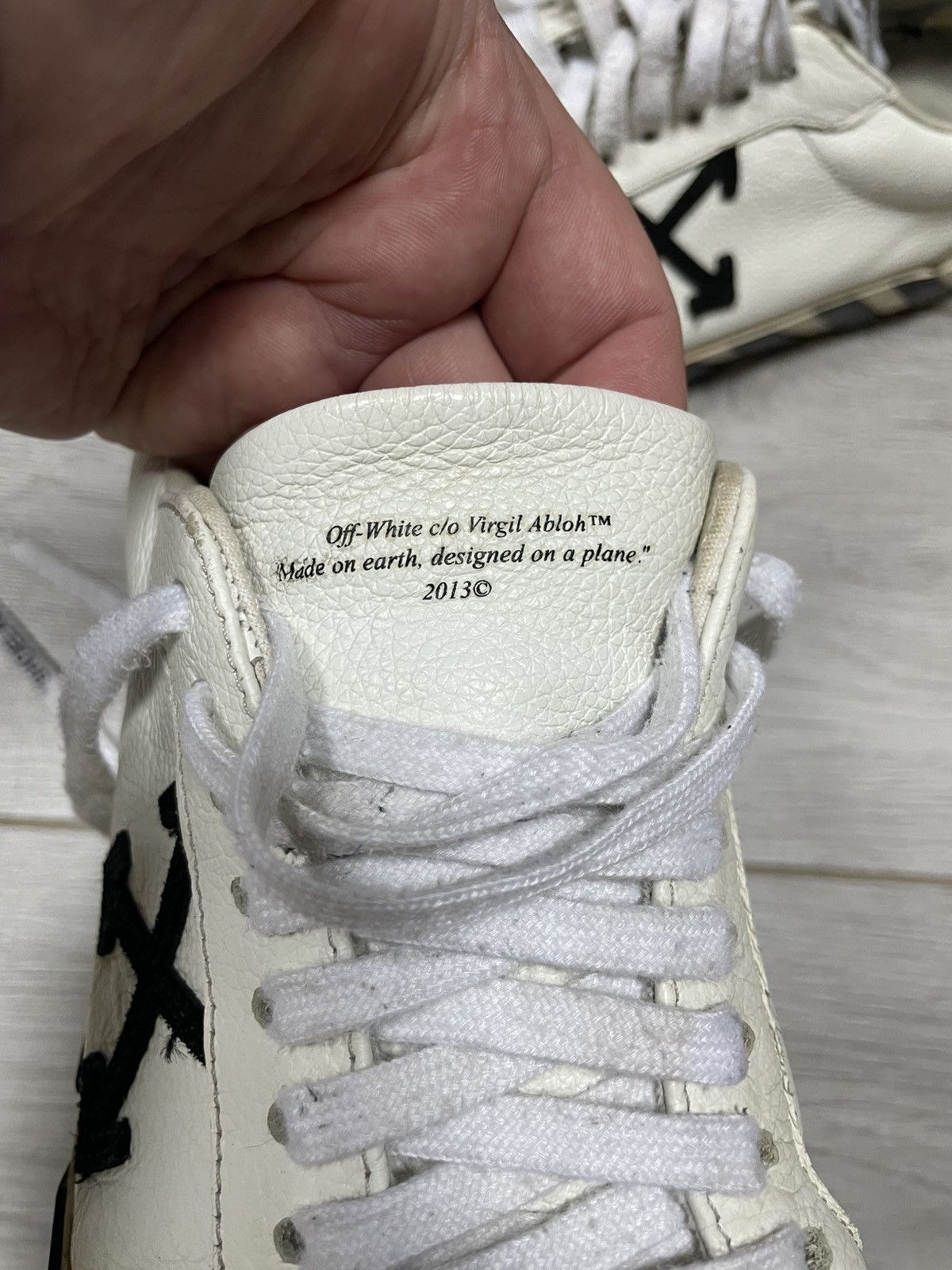 Off-White Off-White leather vulcanized arrows tape sneakers Size US 11 / EU 44 - 4 Thumbnail