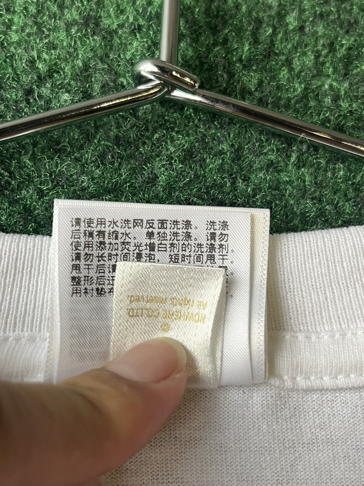Bape BRAND NEW BAPE COLOR CAMO MILO ON BAPE TEE SIZE L Size US L / EU 52-54 / 3 - 14 Thumbnail