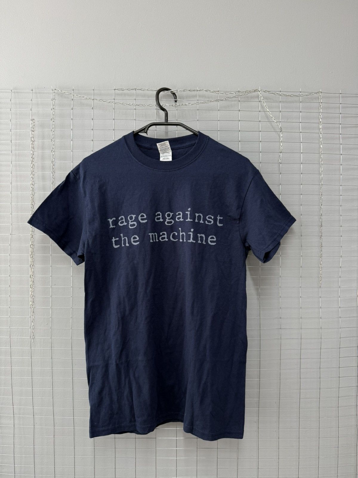 Band Tees × Vintage VINTAGE Y2K RAGE AGAINST THE MACHINE TEE Size US S / EU 44-46 / 1 - 1 Thumbnail