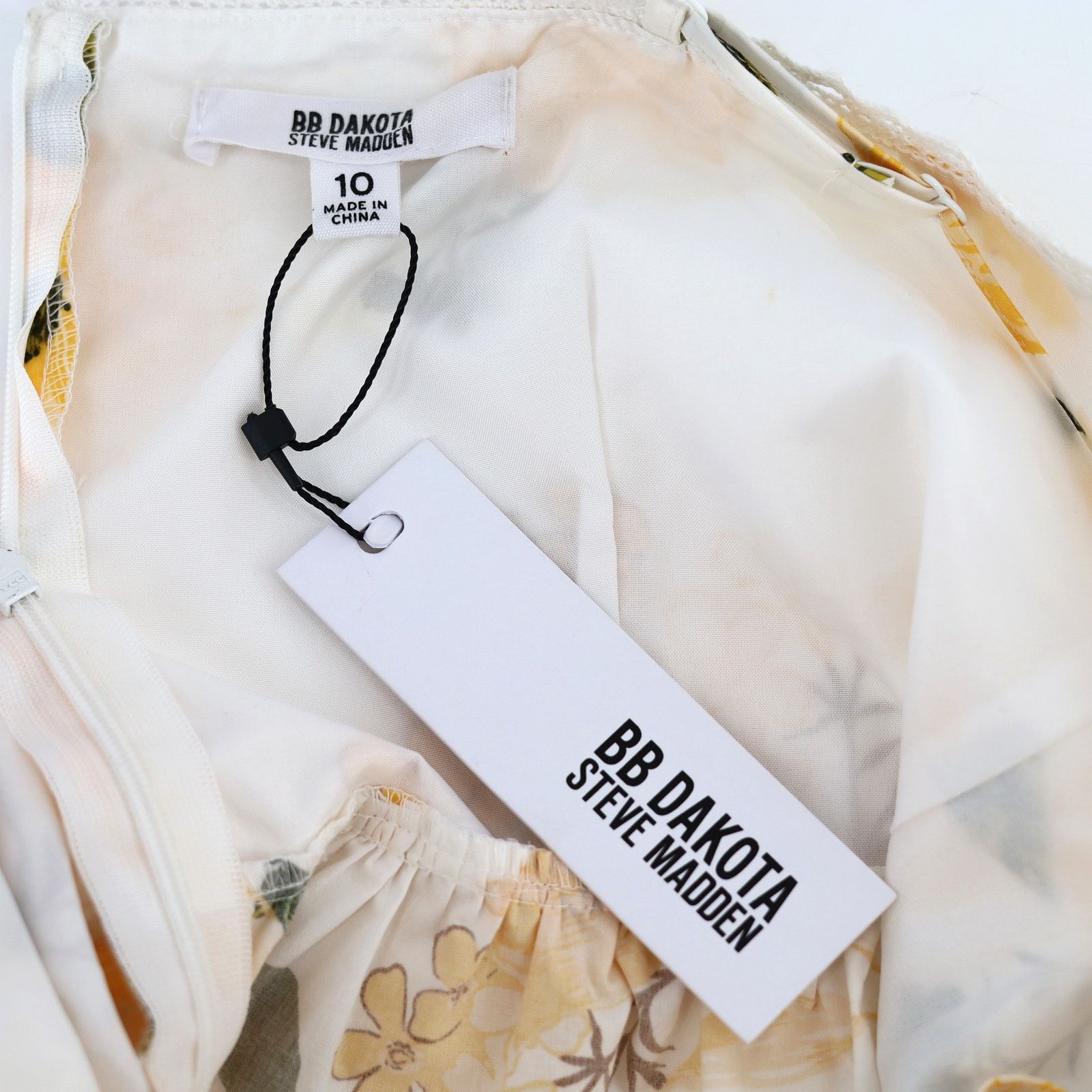 BB Dakota BB Dakota Women Ivory Floral Tiered Mini Dress Size US 10 Size L / US 10 / IT 46 - 5 Thumbnail