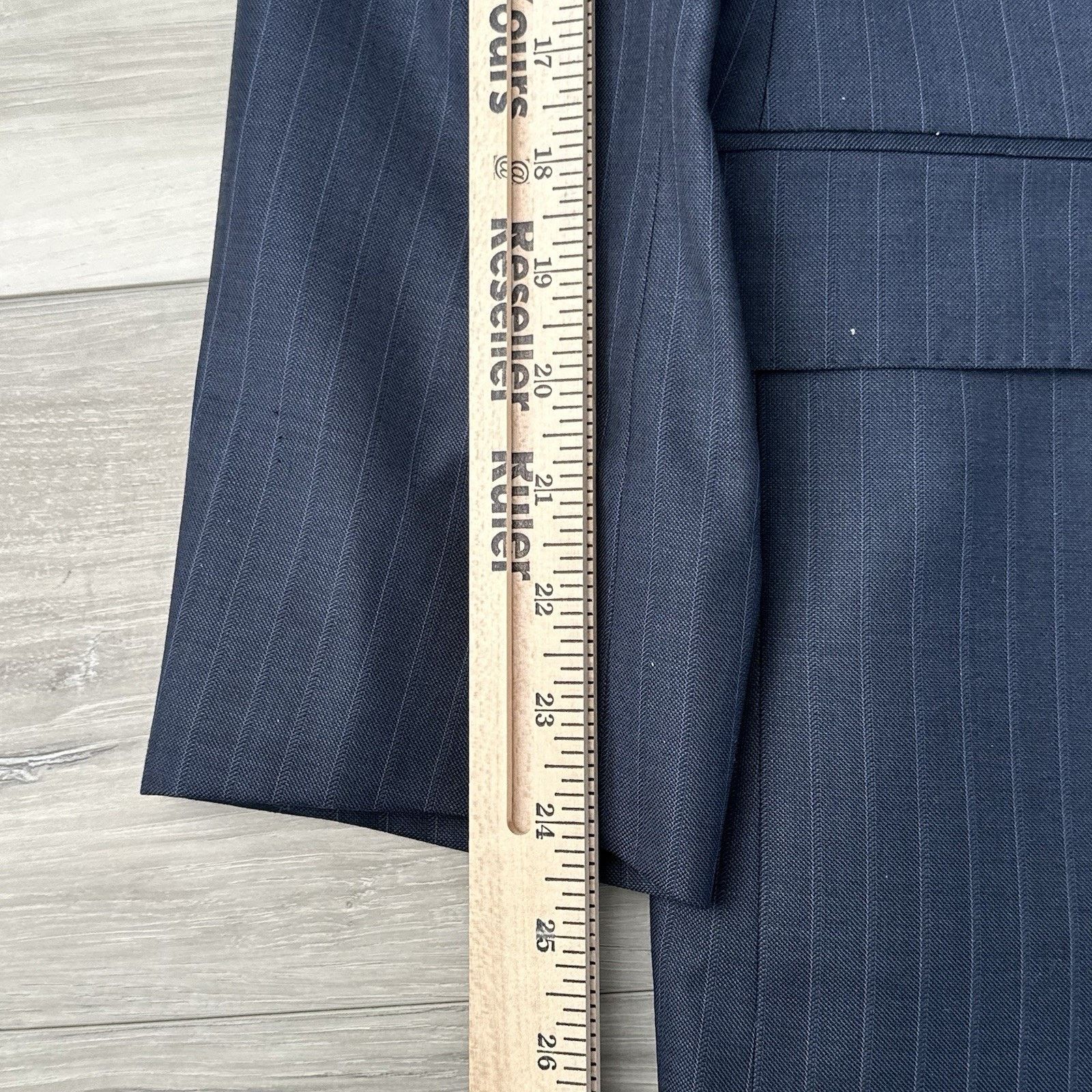 Daniel Cremieux Daniel Cremieux Loro Piana Super 130 Navy Pinstripe 42S Suit Size 42S - 22 Thumbnail