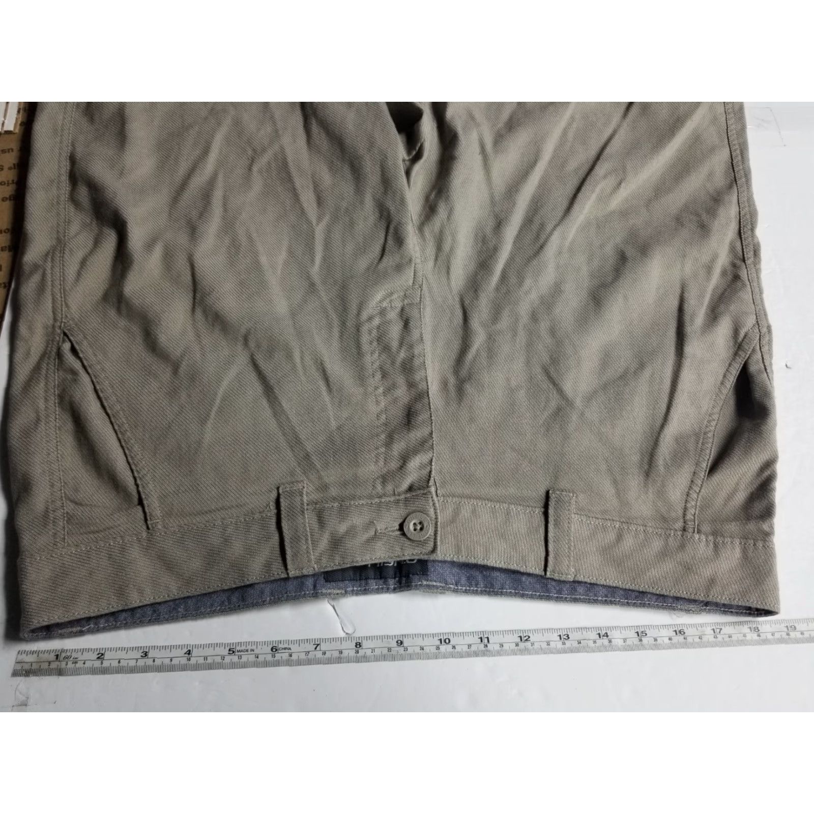 O'Neill O'Neill Shorts Khaki Beige Khaki Zip Up Button Size 36 Men Beach Outdoor Classic Solid Button Mens Shorts Size US 36 / EU 52 - 3 Thumbnail